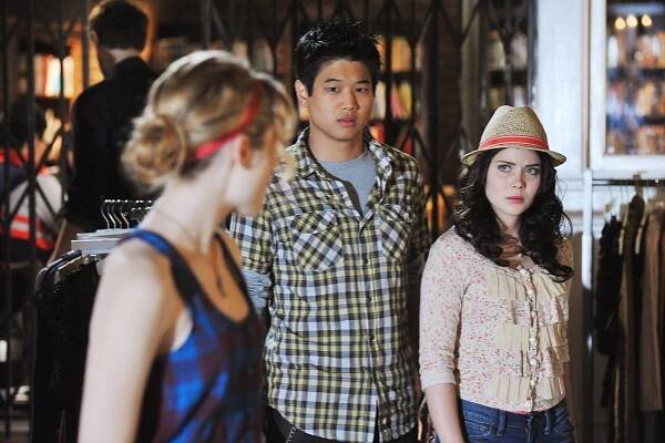The Nine Lives of Chloe King - Z filmu - Ki-hong Lee, Gracie Gillam