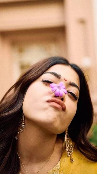 Rashmika Mandanna’s cutest clicks will instantly brighten your day
