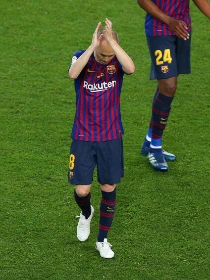 Barcelona se rozloučila s Iniestou vítězně, rozhodl Coutinho