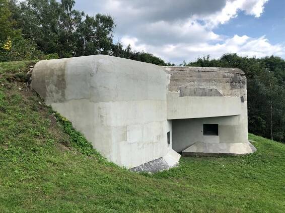 A první podstatná část objektu už je celá zarovnána a připravena na fasádu.