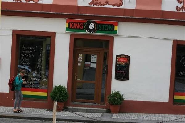 Bar sloužil jako obchod s marihuanou.Tahle droga mi nesmrdí, řekl šéf