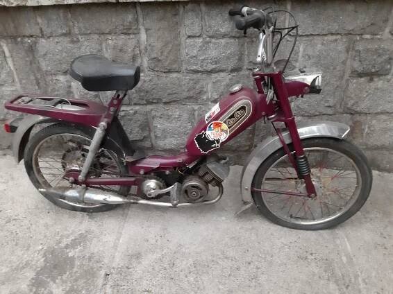Starý moped BATAVUS GO GO