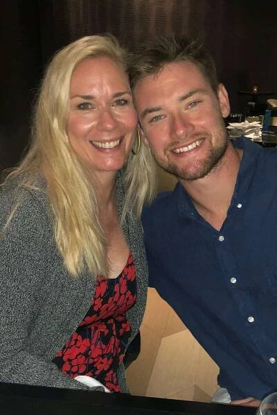 Leanne Morgan smiles with son Charlie in a photo in 2019.
