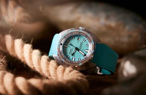 Pánské hodinky Doxa SUB 300T Aquamarine 840.10.241.25