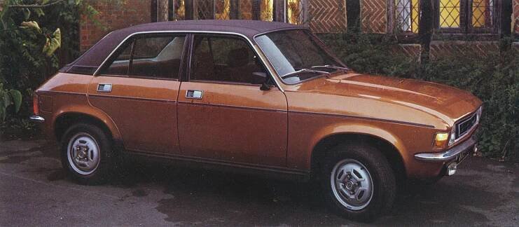 Zjevení pro československé řidiče: V 70. letech se u nás dal koupit britský automobil Austin Allegro. Proslavil se hranatým volantem, s tím se k nám ale nedovážel