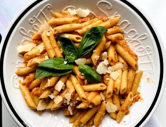 PASTA ALLA VODKA - UNA PIZCA DE LUNA