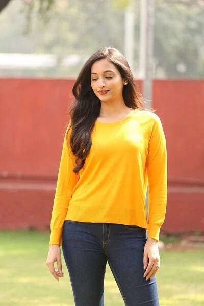 Srinidhi Shetty 112+ Beautiful photos, Wiki, Age, Biography, and Movies - Filmi tamasha