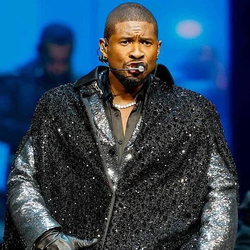 Usher performs at Accor Arena on April 15, 2025 in Paris, France