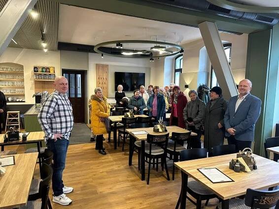 Restaurace Na Radnici - Zbiroh. V srdci města otevřel moderní podnik