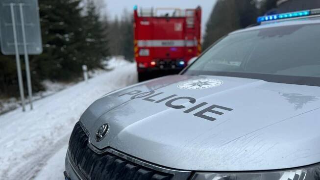 U Bečova nad Teplou se srazilo auto s dodávkou, zemřela řidička - Novinky