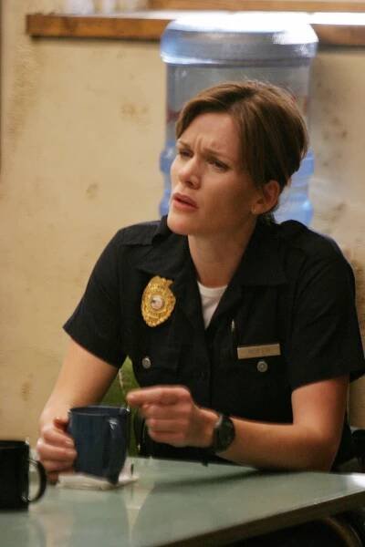 Policejní odznak - Cracking Ice - Z filmu - Catherine Dent