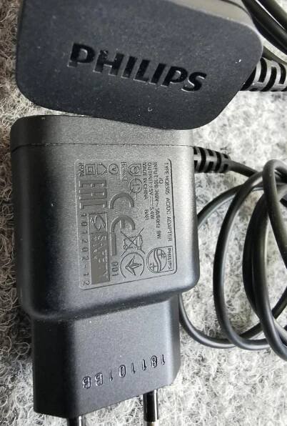 Napájecí adaptér pro holicí strojky PHILIPS 15V 5,4W HQ8505 - Elektro
