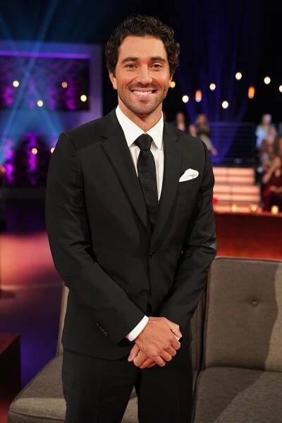 THE BACHELORETTE - Ò2008Ó - ItÕs a crucial week in Fiji as Charity navigates the surprise of AaronÕs return and introduces two men to her family. A live studio audience watches as Jesse Palmer sits down with Charity and her final three men to watch the conclusion of her journey. MONDAY, AUG. 21 (8:00-11:00 p.m. EDT), on ABC. (ABC/Christopher Willard)