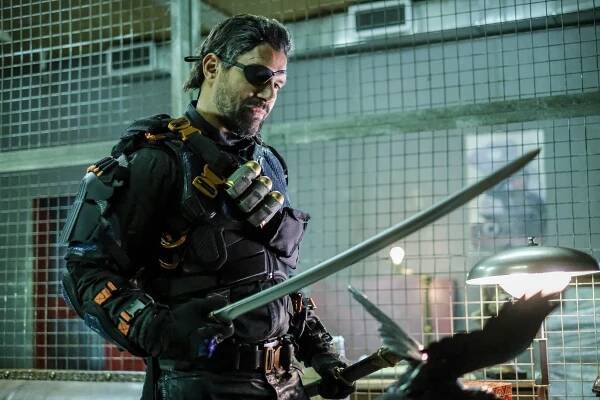 Arrow - Dodržené sliby - Z filmu - Manu Bennett