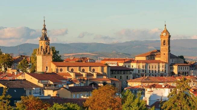 Vitoria-Gasteiz (VIT) – Stav letů, mapy a mnohem více | KAYAK