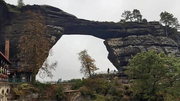 Na Pravčickou bránu zadarmo? Nová trasa je příliš drahá a riziková