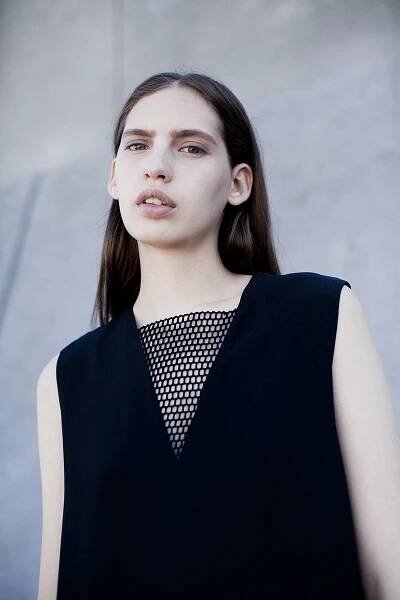 HANNAH FW16 LOOKBOK on www.modagrid.com photography by Merav Ben Loulou