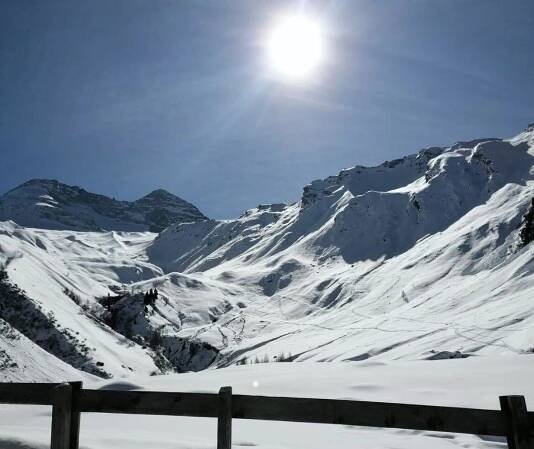 Touring descent Tux - Wipptal - Hintertuxer Gletscher - Tyrol - Austria