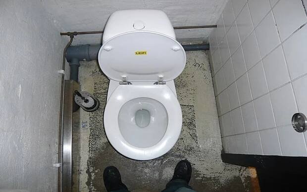 Problém spousty domácností, který ročně stojí až 18 000 Kč.: Každý 4. Čech vyhazuje peníze, aniž by o tom věděl. Raději si zkontrolujte WC