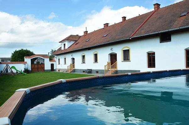 BLAŽKŮV STATEK, Skrýchov u Malšic | Hotel.cz