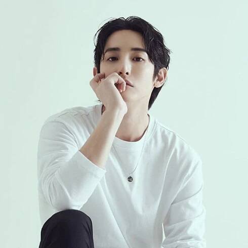 Lee Soo Hyuk 13