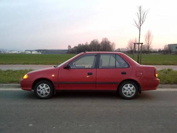 2000 Suzuki Swift IV GLX benzín + LPG 50 kW