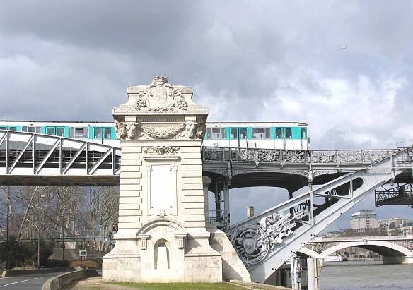 Crossing the Seine
