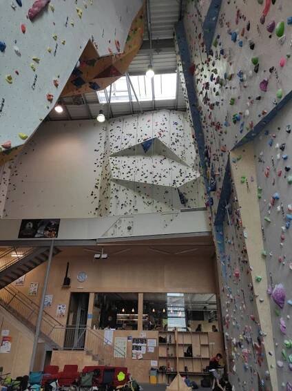 Lezecké centrum Vertikon-Singing Rock Zlín – Lezení mě baví