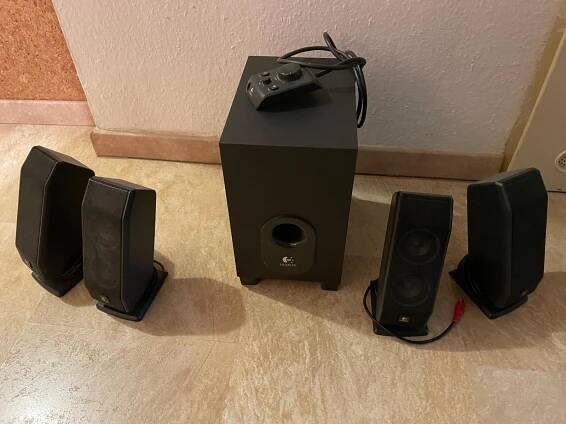 Logitech x-540 - Počítače a hry