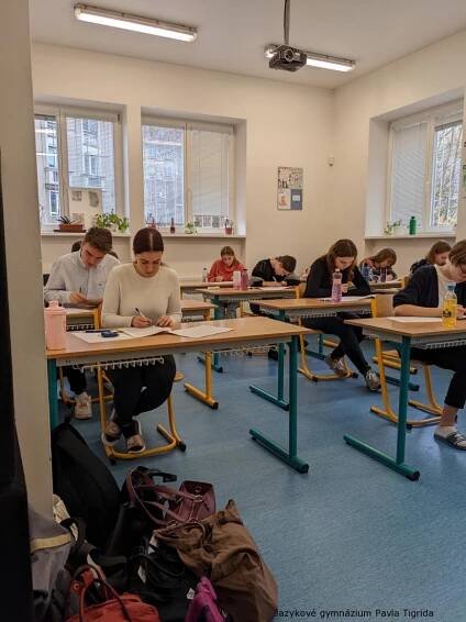 Jsme tím správným zkušebním místem pro žákovský DELF! | Novinky | Aktuálně | Jazykové gymnázium Pavla Tigrida, Ostrava-Poruba