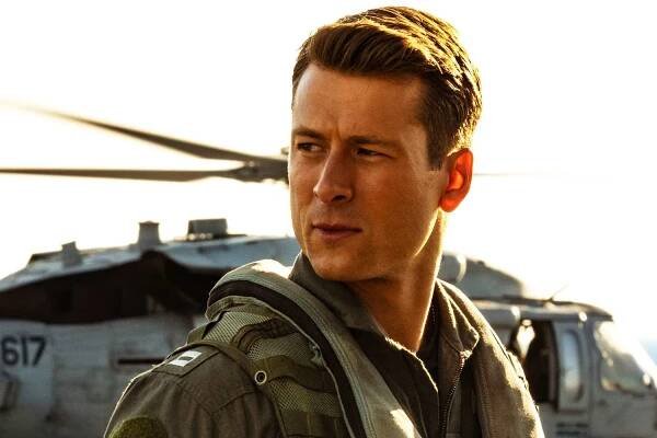 Glen Powell in Top Gun: Maverick 2022