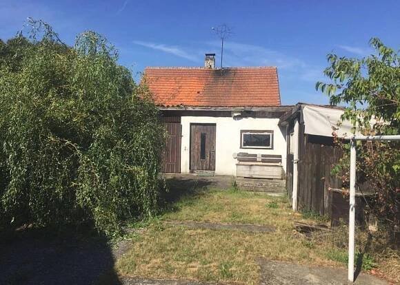 Josef Somr rozprodává majetek za miliony! Nejdřív se zbavil chalupy, teď rodného domu