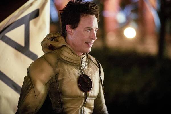 The Flash -- "Legacy" -- Image Number: FLA522c_1147b.jpg -- Pictured: Tom Cavanagh as Eobard Thawne -- Photo: Jack Rowand/The CW -- ÃÂÃÂ© 2019 The CW Network, LLC. All rights reserved