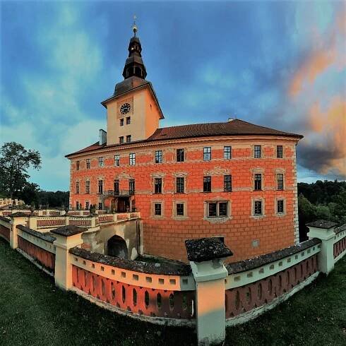 5 LETNÍCH NOCÍ V BECHYNI S POLOPENZÍ | E-shop Panství Bechyně