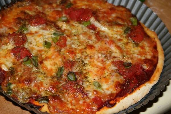 Celozrnná vegetariánská pizza - bez kynutí - fotografie receptu - TopRecepty.cz