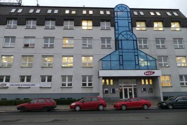 TRIDO - automatické dveře a garážová vrata foto 1