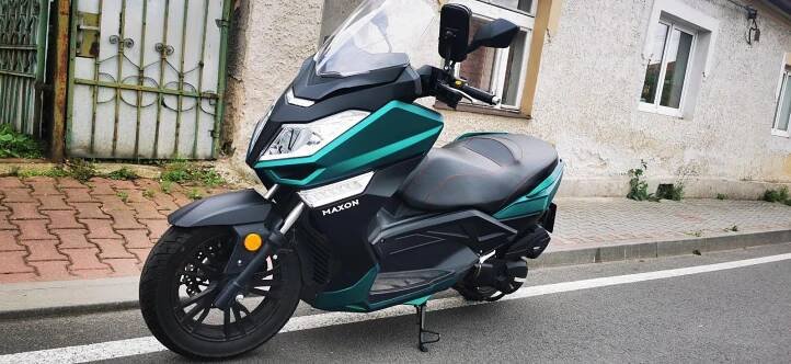 Maxi-skútr Optimus Maxon 125