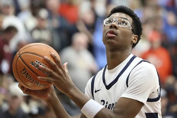 LeBron James' Son Bryce Receives Offer to Play Basketball at Ohio State: 'Blessed'