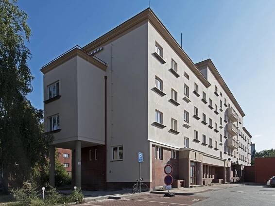 Sídliště Labská kotlina I | Objekty | Královéhradecký architektonický manuál