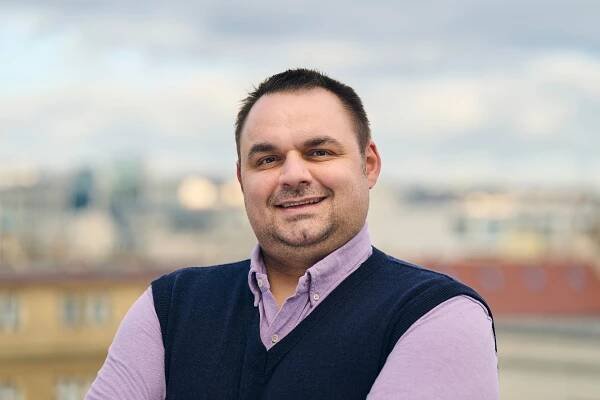 Fotka: Ivan Ivanov založil technologickou firmu SnapStack, která nabízí pronájem vývojářských týmů i zakázkový vývoj na míru