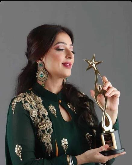 Bhumika Chawla : Net Worth, Height, Weight, Age, Affairs, Wiki, Facts and Figures 12