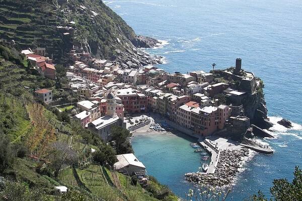 Soubor:Vernazza from above.JPG – Wikipedie