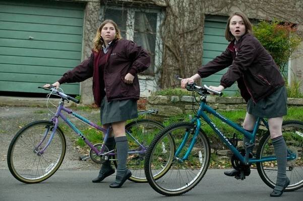 Charlotte Christie, Jessica Barden - Tamara Drewe - Z filmu