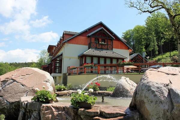 Fontána v letovisku Studánka - Výletní místo