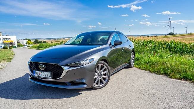 Mazda3 sedan Skyactiv-G122 je elegantný samuraj - TECHBOX.sk