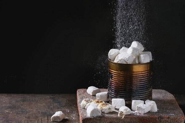 Dětský hit léta – opečené marshmallow na ohni: Originální cukrovinka vznikla z přírodního léku na bolest v krku