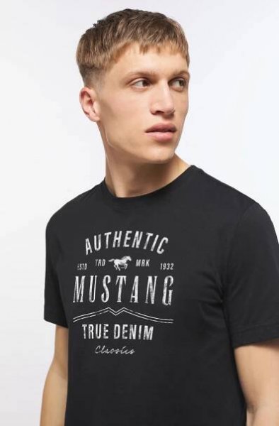 Pánské tričko MUSTANG černé | EXE JEANS | Specialisté na džíny Mustang, Cross, Mavi a další