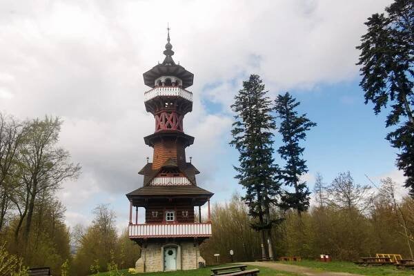 Rožnovské Valašské muzeum v přírodě oslaví příští rok 100 let existence - Fotografie 'Rožnov p. Radhoštěm, skanzen, Valašská dědina, rozhledna Kredit: Zdeněk Němec / MFDNES + LN / Profimedia'