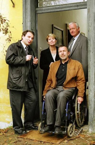 Julia - Eine ungewöhnliche Frau - Die Diagnose - Z filmu - Konstanze Breitebner, Michele Oliveri, Franz Buchrieser
