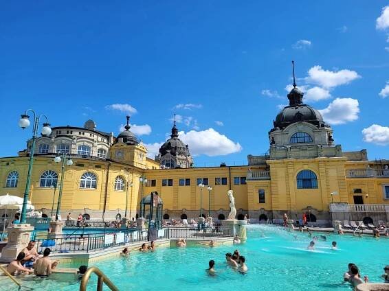 Termální lázně Széchenyi (Maďarsko)